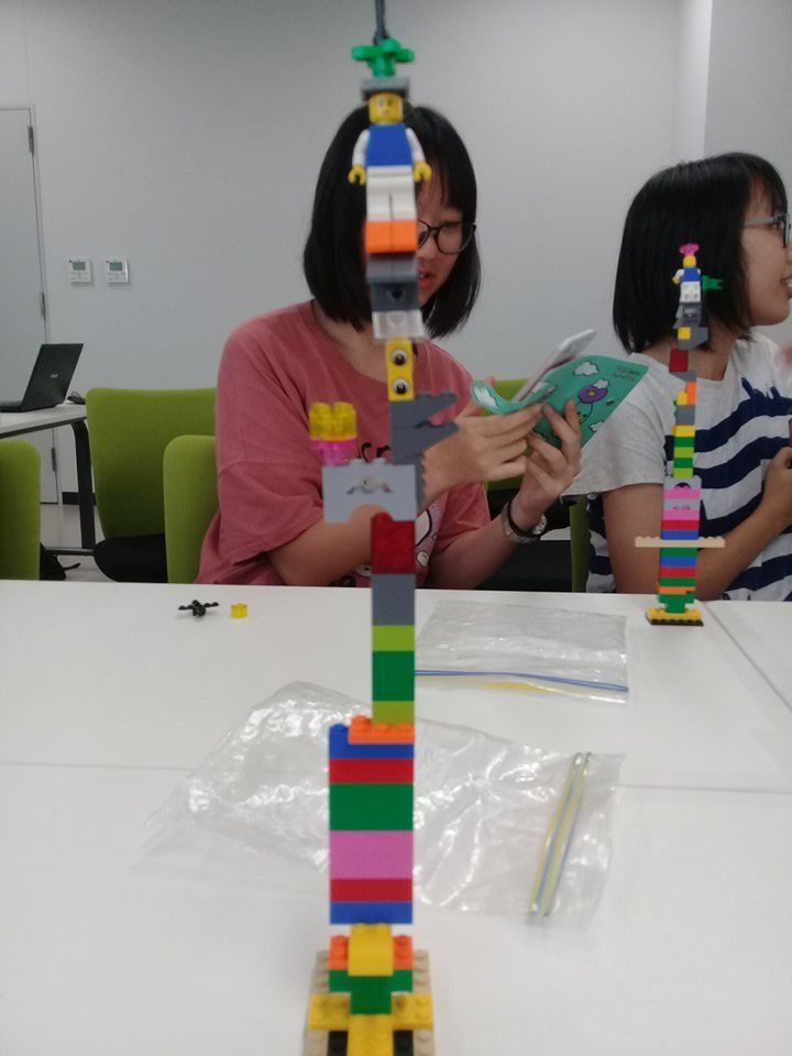 Chơi Lego tại Đại học Osaka